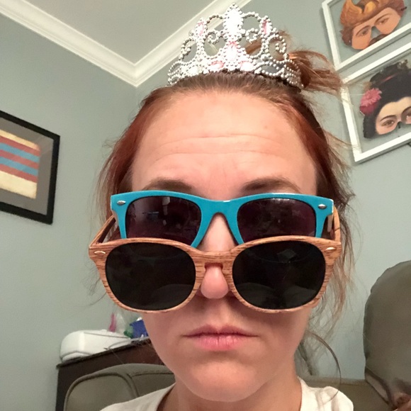 Meet your Posher, Amber - Picture 4 of 4